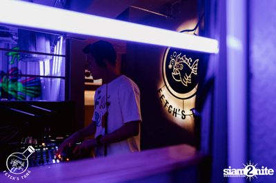 RAVE & GLOW x Mr.Bang Presents YOUNG DEK PARTY ที่ เฟตช์แทงค์ บายด็อกเตอร์เฟตช์ — photo 41