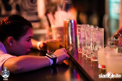 Saturday Night at Ainu Bar — photo 9