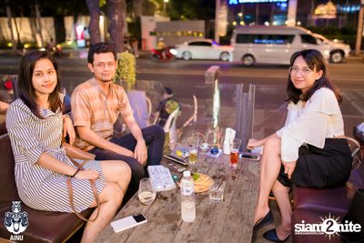 Saturday Night at Ainu Bar — photo 18
