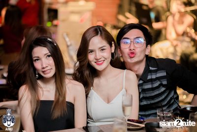Saturday Night at Ainu Bar — photo 40