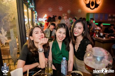 Saturday Night at Ainu Bar — photo 42