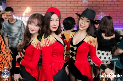 Saturday Night at Ainu Bar — photo 57