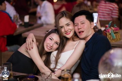 Saturday Night at Ainu Bar — photo 103