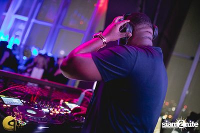 Crush Wednesdays กับ DJ Kay ที่ The Club at Koi — photo 2