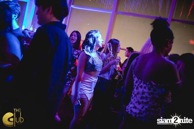 Crush Wednesdays กับ DJ Kay ที่ The Club at Koi — photo 5
