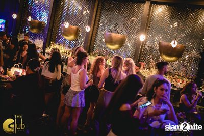 Crush Wednesdays กับ DJ Kay ที่ The Club at Koi — photo 21