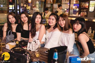 Nont Tanont at Fullmoon Terrace & Bar — photo 98