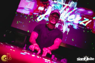 DJ Trauma ที่ The Club at Koi — photo 6