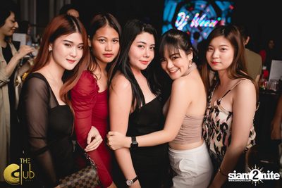 DJ Trauma ที่ The Club at Koi — photo 26