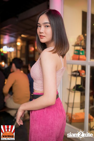 Knomjean x WAii at Warmup Cafe Chiangmai — photo 1