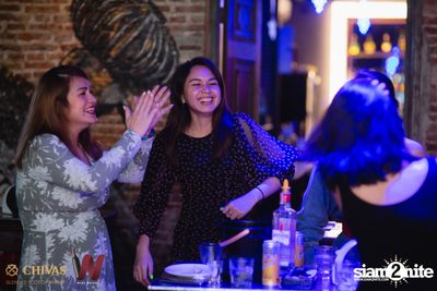 Saturday Night at Wine Bridge — photo 40