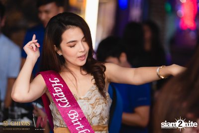 Saturday Night at Wine Bridge — photo 81
