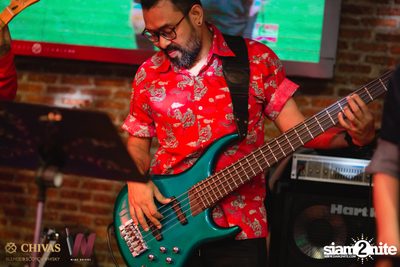 Saturday Night at Wine Bridge — photo 86