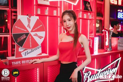 คอนเสิร์ต Budweiser Bud Night Live กับ KLEAR ที่ Begin Bar & Bistro — photo 8