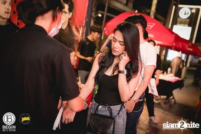 คอนเสิร์ต Budweiser Bud Night Live กับ KLEAR ที่ Begin Bar & Bistro — photo 16
