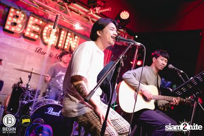 คอนเสิร์ต Budweiser Bud Night Live กับ KLEAR ที่ Begin Bar & Bistro — photo 24