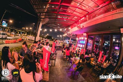 คอนเสิร์ต Budweiser Bud Night Live กับ KLEAR ที่ Begin Bar & Bistro — photo 32