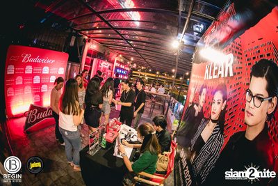 คอนเสิร์ต Budweiser Bud Night Live กับ KLEAR ที่ Begin Bar & Bistro — photo 34