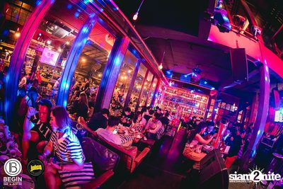 คอนเสิร์ต Budweiser Bud Night Live กับ KLEAR ที่ Begin Bar & Bistro — photo 51