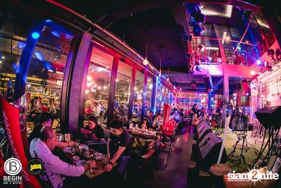 คอนเสิร์ต Budweiser Bud Night Live กับ KLEAR ที่ Begin Bar & Bistro — photo 53