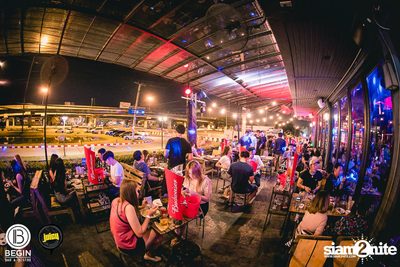 คอนเสิร์ต Budweiser Bud Night Live กับ KLEAR ที่ Begin Bar & Bistro — photo 55