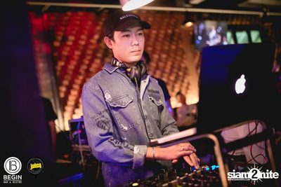 คอนเสิร์ต Budweiser Bud Night Live กับ KLEAR ที่ Begin Bar & Bistro — photo 79