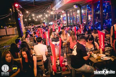 คอนเสิร์ต Budweiser Bud Night Live กับ KLEAR ที่ Begin Bar & Bistro — photo 82