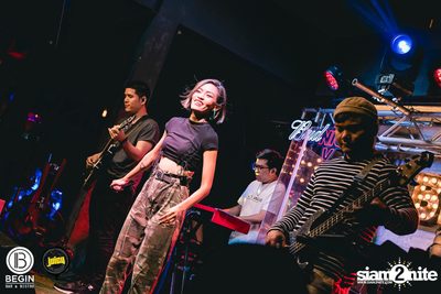 คอนเสิร์ต Budweiser Bud Night Live กับ KLEAR ที่ Begin Bar & Bistro — photo 93
