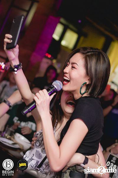 คอนเสิร์ต Budweiser Bud Night Live กับ KLEAR ที่ Begin Bar & Bistro — photo 105
