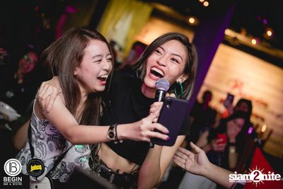 คอนเสิร์ต Budweiser Bud Night Live กับ KLEAR ที่ Begin Bar & Bistro — photo 107