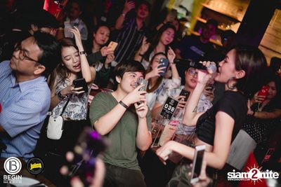 คอนเสิร์ต Budweiser Bud Night Live กับ KLEAR ที่ Begin Bar & Bistro — photo 110