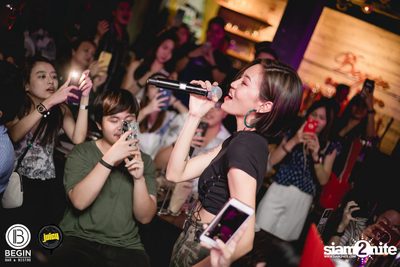 คอนเสิร์ต Budweiser Bud Night Live กับ KLEAR ที่ Begin Bar & Bistro — photo 111
