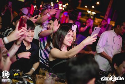 คอนเสิร์ต Budweiser Bud Night Live กับ KLEAR ที่ Begin Bar & Bistro — photo 112