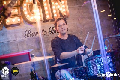 คอนเสิร์ต Budweiser Bud Night Live กับ KLEAR ที่ Begin Bar & Bistro — photo 120