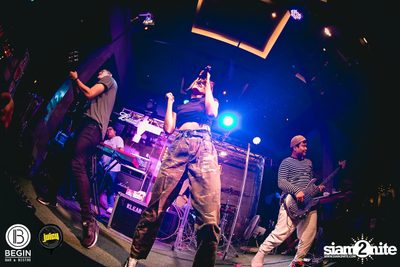 คอนเสิร์ต Budweiser Bud Night Live กับ KLEAR ที่ Begin Bar & Bistro — photo 125