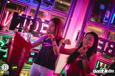 คอนเสิร์ต Budweiser Bud Night Live กับ KLEAR ที่ Begin Bar & Bistro — photo 126