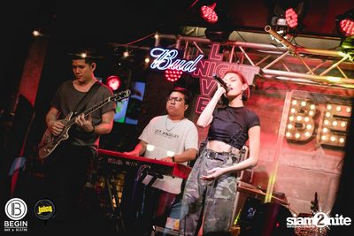 คอนเสิร์ต Budweiser Bud Night Live กับ KLEAR ที่ Begin Bar & Bistro — photo 130