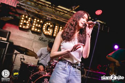 คอนเสิร์ต Budweiser Bud Night Live กับ KLEAR ที่ Begin Bar & Bistro — photo 153
