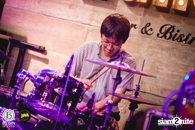 คอนเสิร์ต Budweiser Bud Night Live กับ KLEAR ที่ Begin Bar & Bistro — photo 161
