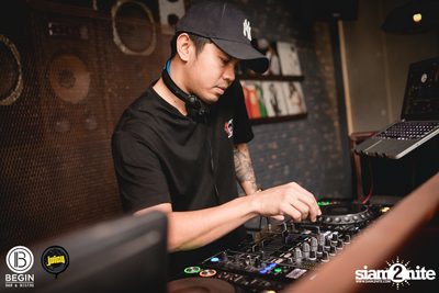 คอนเสิร์ต Budweiser Bud Night Live กับ KLEAR ที่ Begin Bar & Bistro — photo 175