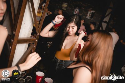 คอนเสิร์ต Budweiser Bud Night Live กับ KLEAR ที่ Begin Bar & Bistro — photo 183