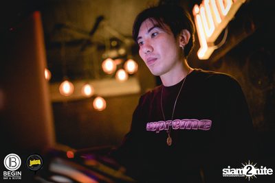 คอนเสิร์ต Budweiser Bud Night Live กับ KLEAR ที่ Begin Bar & Bistro — photo 187