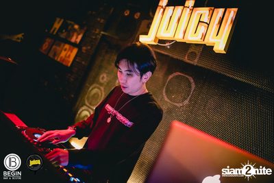 คอนเสิร์ต Budweiser Bud Night Live กับ KLEAR ที่ Begin Bar & Bistro — photo 189