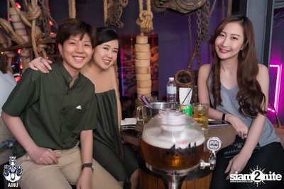 Friday Night at Ainu Bar — photo 10