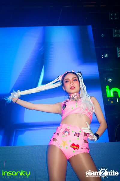 DJ Litchi ที่ Insanity Nightclub — photo 28