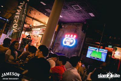 คอนเสิร์ต JAM Night by Jameson LIPTA x Ink Waruntorn ที่ Chongjaroen Groove — photo 5