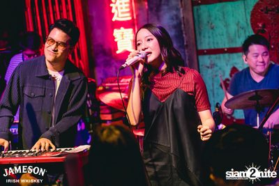 คอนเสิร์ต JAM Night by Jameson LIPTA x Ink Waruntorn ที่ Chongjaroen Groove — photo 77