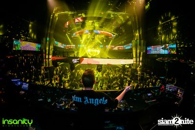 Official DJ Mag Event กับ Plastik Funk ที่ Insanity Nightclub — photo 75