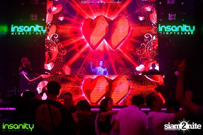 Valentine's Party กับ DJ Chazin ที่ Insanity Nightclub — photo 38