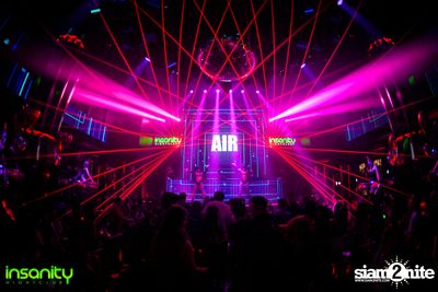 Valentine's Party กับ DJ Chazin ที่ Insanity Nightclub — photo 44